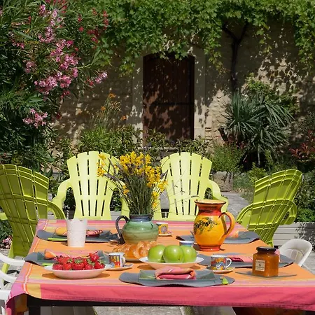 Clos Du Père Clément Visan Extérieur photo